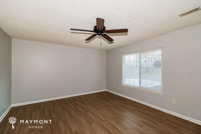 Building Photo - 109 Neal Ave