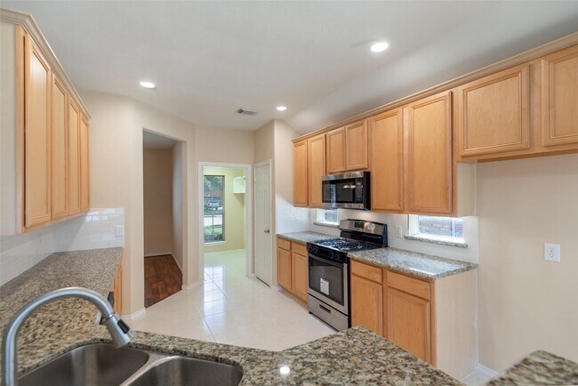 Building Photo - 24523 Rathford Ct