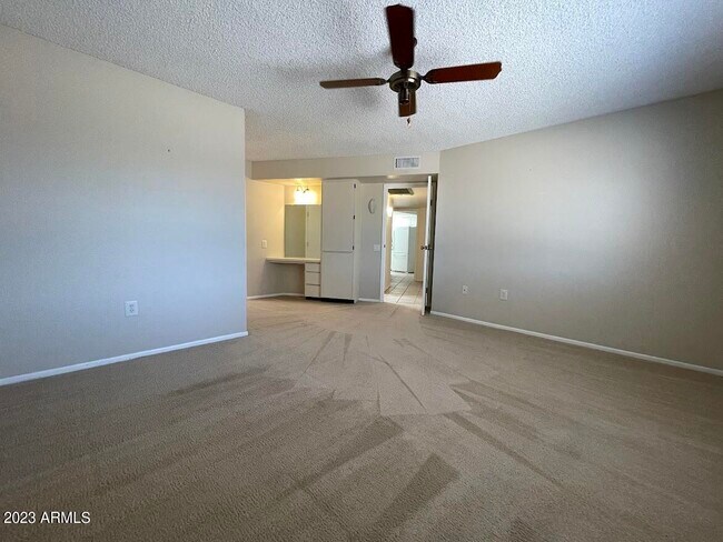 Building Photo - 16810 N Boswell Blvd