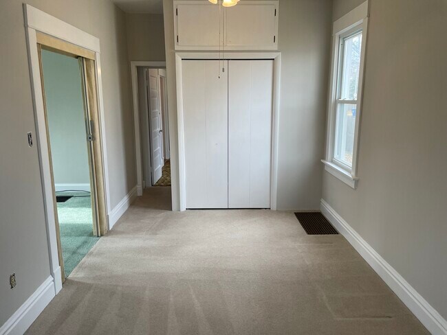 Building Photo - 2206 Pacific St