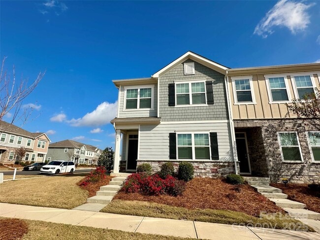 Building Photo - 403 Wescott St