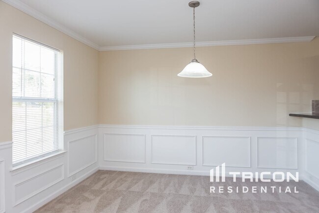 Building Photo - 2435 Cornell Cir