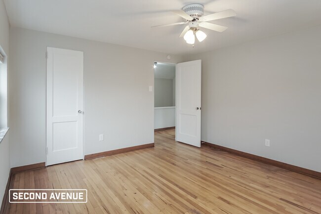 Building Photo - 125 Marion St