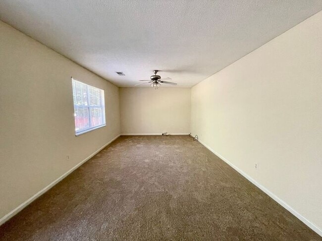 Building Photo - Northeast- Offering Self Guided Tour with ...