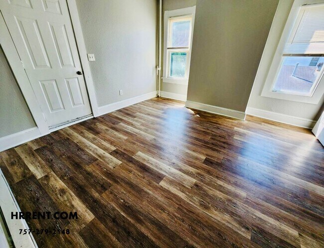 Building Photo - 2846 Grandy Ave