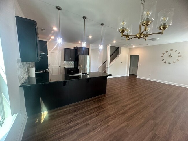 Building Photo - Spacious 4BR 3BA home in Northern Greensboro