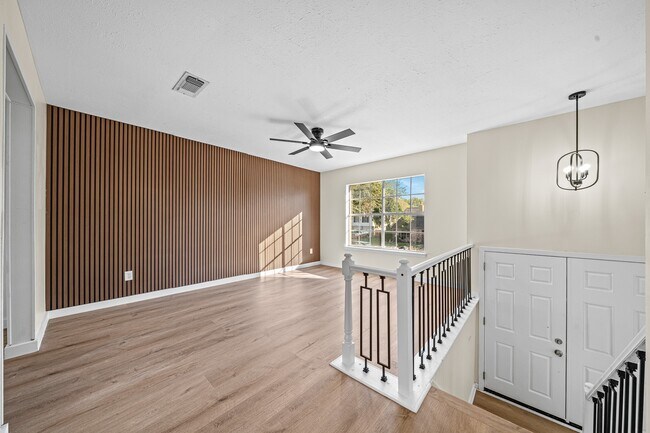 Building Photo - 18018 Autumn Trails Ln