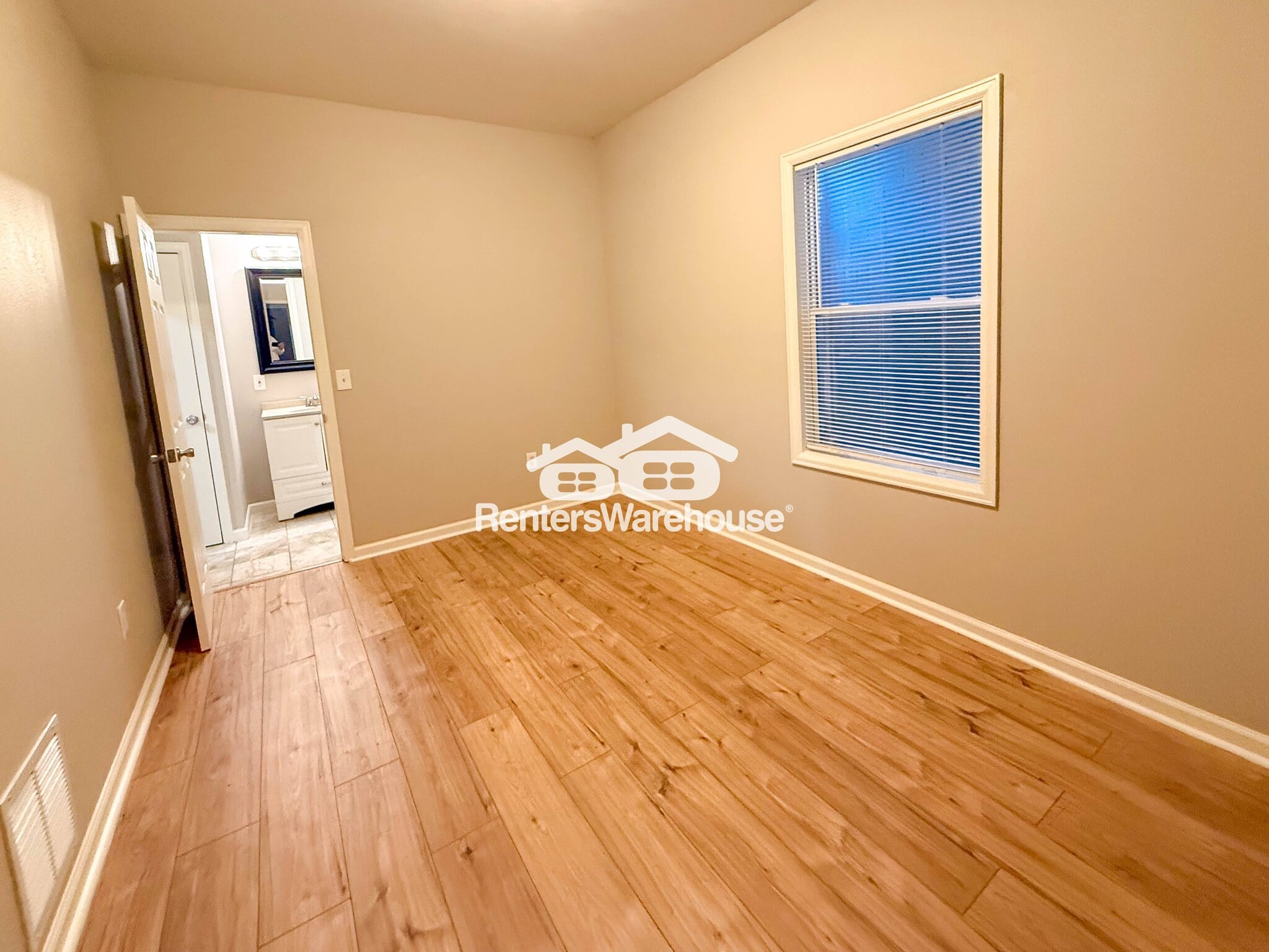 Building Photo - 4413 Umatilla St