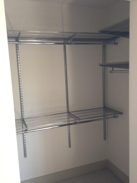 Walk in Closet - 502 N San Vicente Blvd