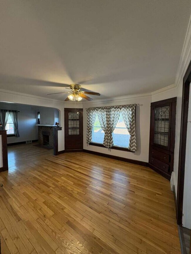 Building Photo - 5406-5408 Merkle Ave, Parma OH 44129