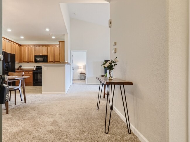 Building Photo - 9538 W San Juan Cir