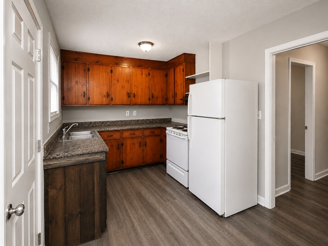 Building Photo - 1502 Woodmere Dr