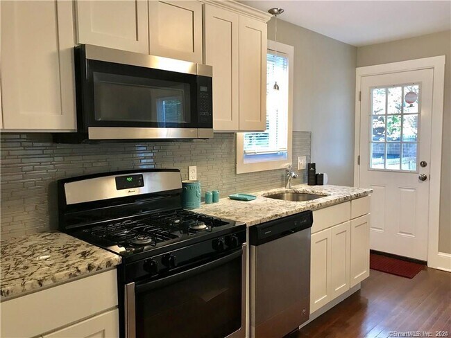 Building Photo - 2677 Dixwell Ave