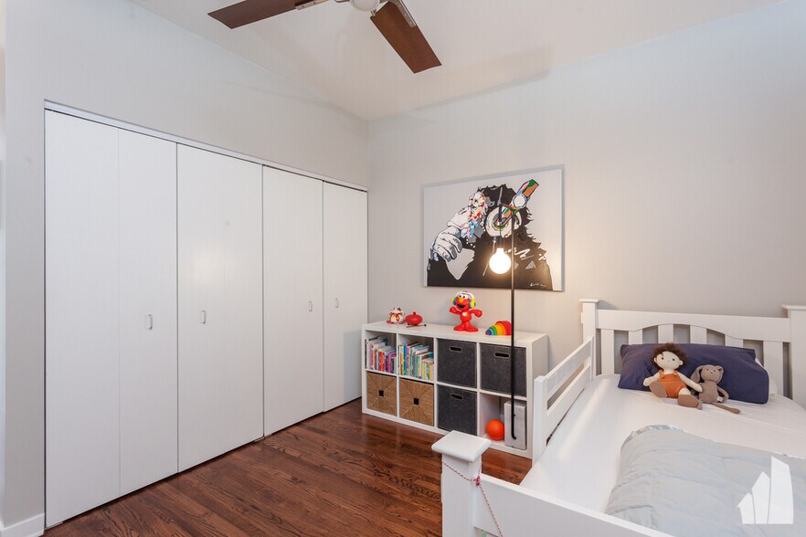 Building Photo - 1750 N Wolcott Ave