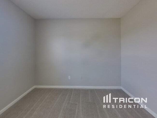 Building Photo - 7774 Oregano Ct