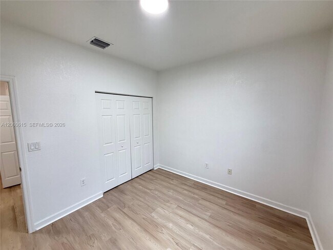 Building Photo - 9465 SW 171st Ct
