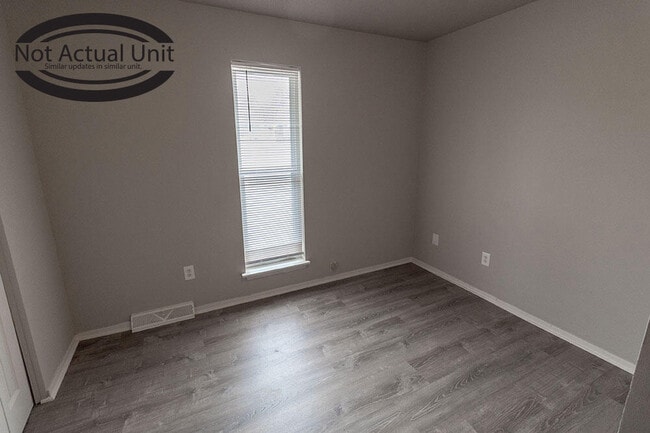 Building Photo - 203 Wheaton Ct