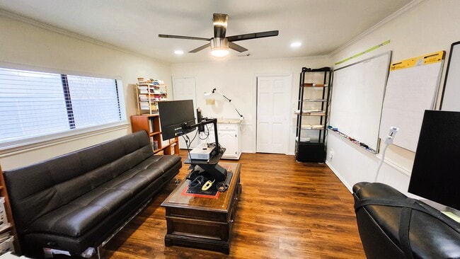 Building Photo - 4204 Country Brook Dr