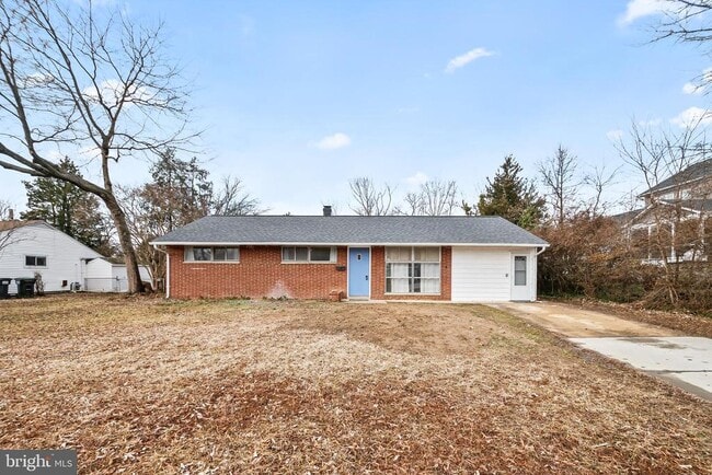 Building Photo - 4512 Lark Ln