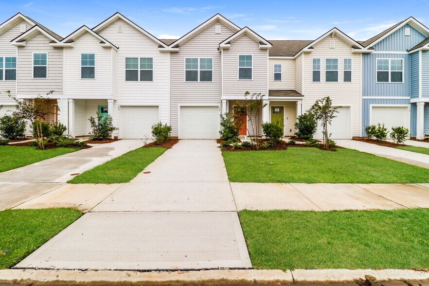 Building Photo - 38 Striker Rd