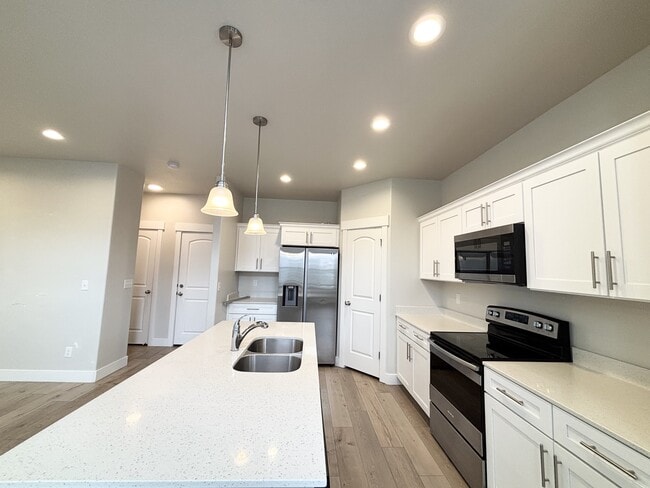 Building Photo - 3742 Canyon Falls Dr