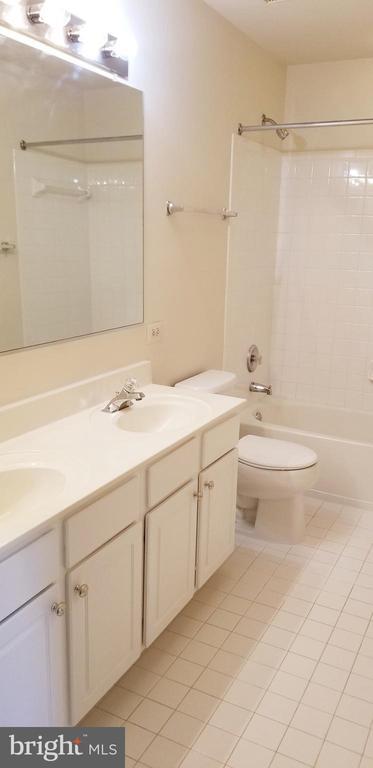 Building Photo - 464 Winding Rose Dr