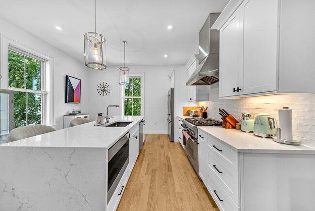 Building Photo - 57 Grampian Way