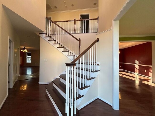 Building Photo - 9541 Evergreen Circle