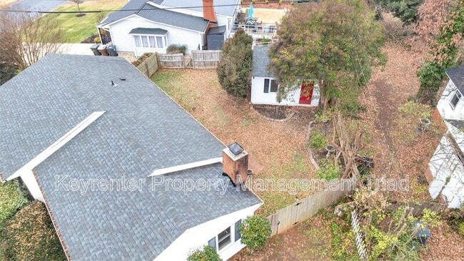 Building Photo - 1501 Quail Dr