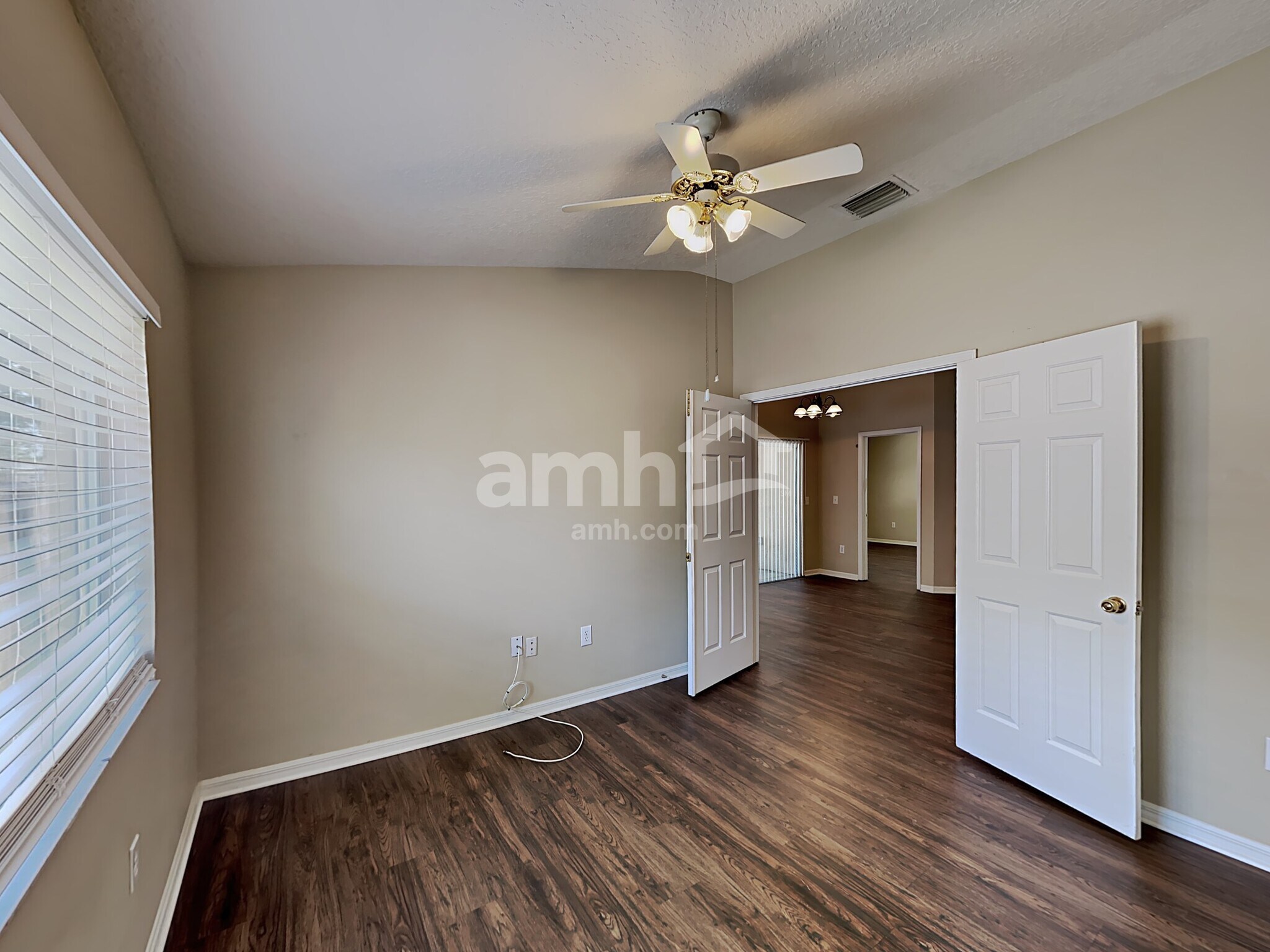 Building Photo - 30949 Midtown Ct
