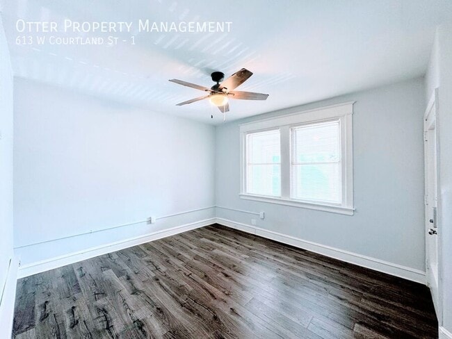 Building Photo - 613 W Courtland St