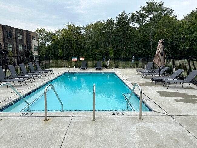 Building Photo - 704 Inspiration Blvd