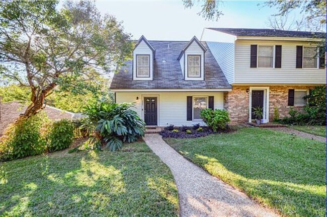 Building Photo - 980 Marys Dr