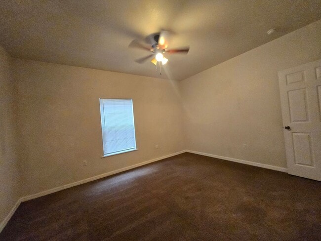 Building Photo - 2/2 ( Eagle Trace) Charming, updated townh...