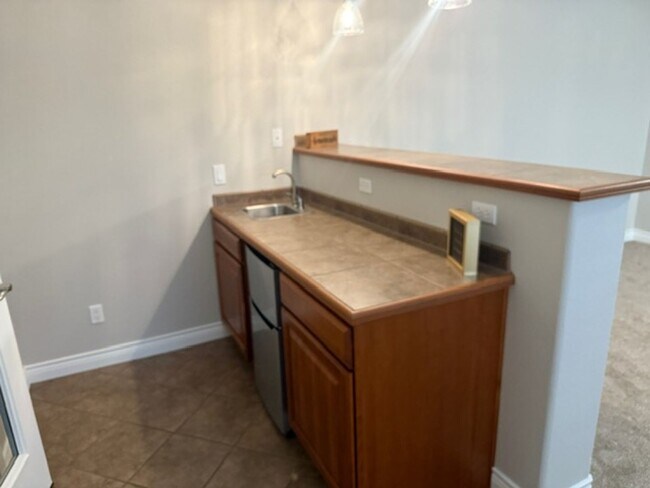 Building Photo - WELCOME HOME!