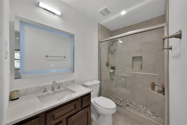 Building Photo - 51 Sandwell Place