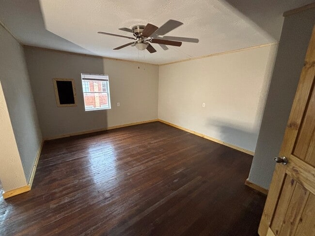 Building Photo - 106 High