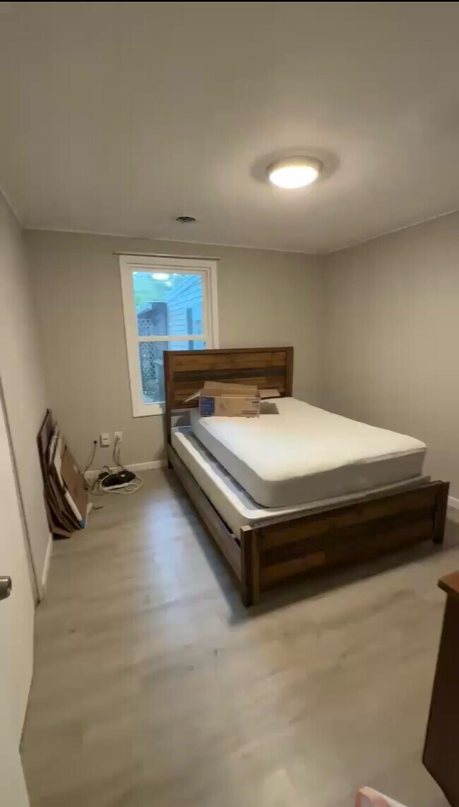 Front Bedroom - 103 Marchmont Dr