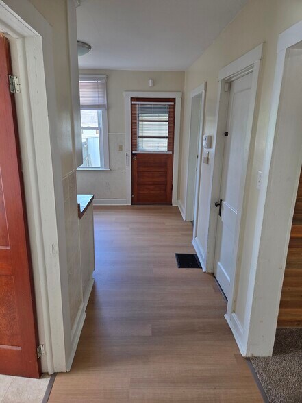 Building Photo - 343 Whiley Ave