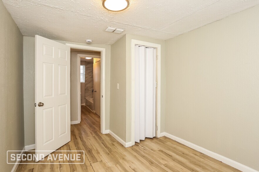 Building Photo - 1656 W 30th St