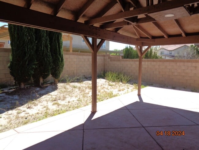 Building Photo - Large West Lancaster 2 Story Built in 2004 with 3638 sq. ft.
