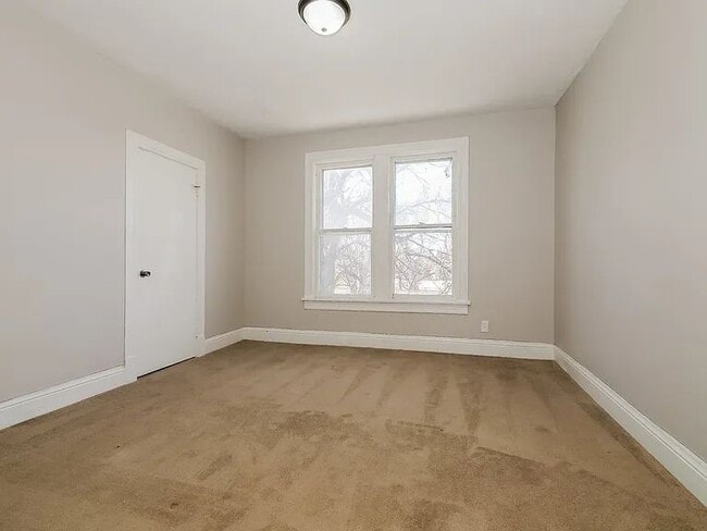 Building Photo - 2902 Bristol St