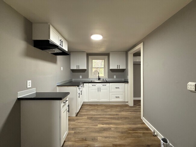 Building Photo - 71 Adkins Cir