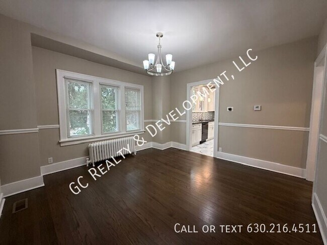Building Photo - 2317 Maple Ave