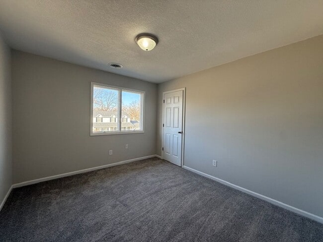 Building Photo - 3 Bedroom with Finished Walk Out Basement!