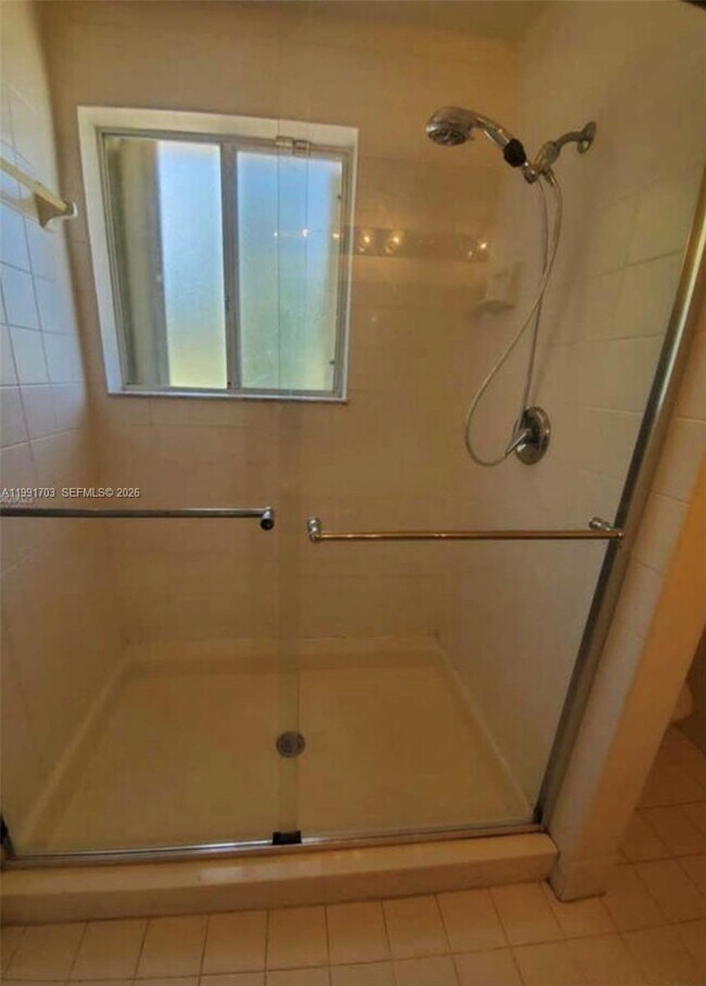 Building Photo - 7464 SW 164th Ct