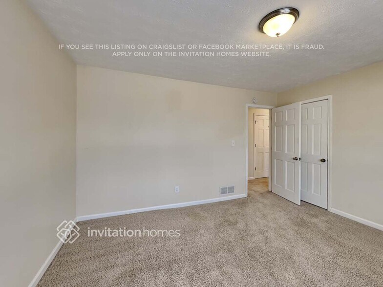 Building Photo - 4258 Castlegate Dr
