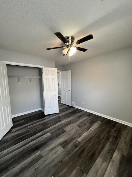Building Photo - 6847 Kerry Valley Ln