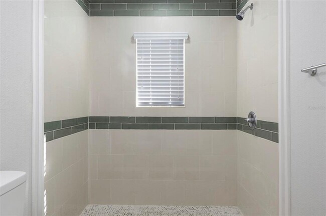 Building Photo - 454 21st St N