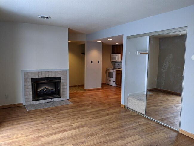 Primary Photo - 509 D'onofrio Dr